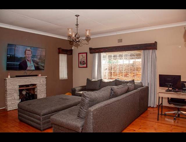 3 BEDROOM HOUSE FOR SALE IN SUNNYRIDGE